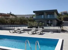 LIMI Deluxe Suites