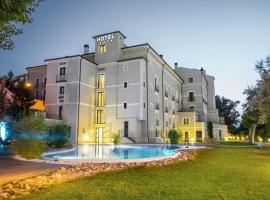 Hotel Balneario Alhama de Aragón, hotel with hot tubs in Alhama de Aragón