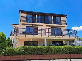 Villa Lucija by ROMANTIQUE, hotel v destinaci Veles