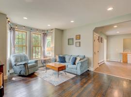 Snowdrop Apartment - Just 10 Minutes to the Beach!, hotel in Lake City