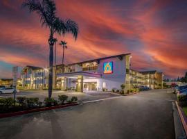 Motel 6 Ontario CA Convention Center Airport, hotel v destinaci Ontario