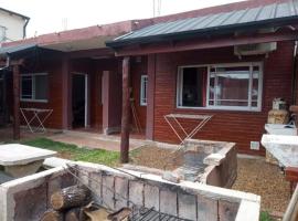 Col&oacute;n में G&eacute;minis ll, पार्किंग वाला होटल