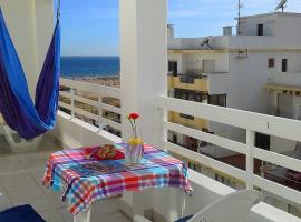 Charming with Sea View, hotell i Monte Gordo