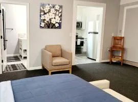 blue door house grand studio