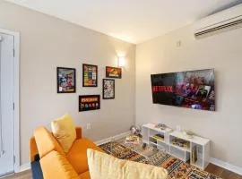 Artistic Studio in Downtown SM with Breathtaking Skyline View