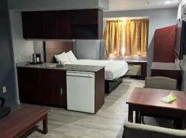 BlissPoint Inn & Suites, Northwood