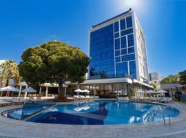Delta Hotels by Marriott Antalya Lara - Adult Only 18 Plus, hotel v mestu Antalya