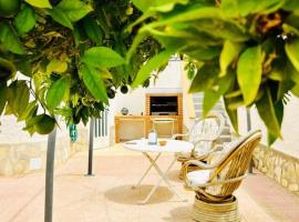 Casa Zeus by SunshineClub, hotel in Los Alcázares