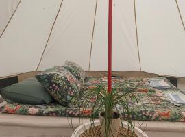 Glamping & Floating Sauna, ξενοδοχείο σε Rejböle