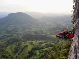 Pyrénées nuit suspendue