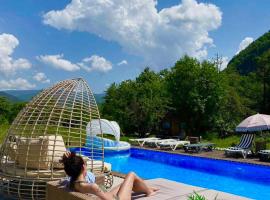 Garemo, hotel sa Ambrolauri