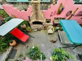 Lovely Goris