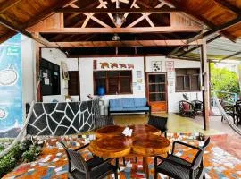 Las Gardenias Hostel - Starlink Internet
