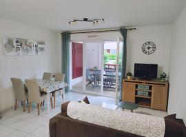 Beau T2 proche plages et montagnes du Pays-Basque, hotel v destinaci Ahetze