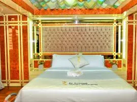 Presidential Penthouse - Vintage Italian Elegance Near Corniche