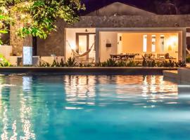 NEW beach villa w pool between Tayrona & Palomino, hotel v destinaci Buritaca