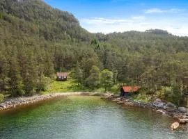 2 Bedroom Cozy Home In Jørpeland