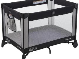 Botanical Bliss | JZ Vacation Rentals、Tower Groveのホテル