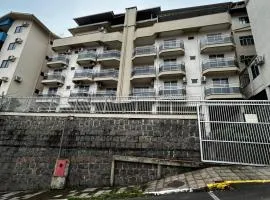APARTAMENTO DUPLEX 5 QUARTOS 100 m do Parque