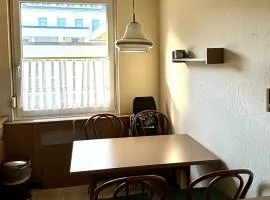 Ganze Wohnung mit Parkplatz in guter Lage