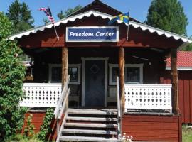 Cozy Cabin at The Freedom Center, chata v destinaci Färila