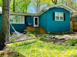 Mountain Lake Retreat - hot tub, lake, fire pit, wineries, restaurant