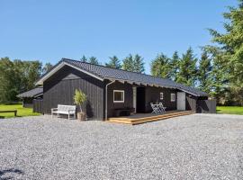 Nice Home In Ålbæk With Sauna, hotell i Albæk
