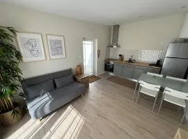 180 Guest Suite