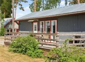 Gorgeous Home In Löttorp With Wifi