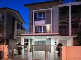 Kuala Selangor Moonlight Sweet Home Semi-D 30Pax