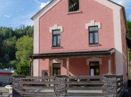 Apartmány v podhradí, Hotel in Bečov nad Teplou