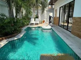 MM Pool Villa