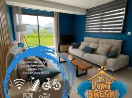 Ker est, Surf House, plage de Pors Carn à pieds