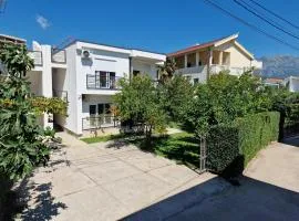 Casa R Apartments