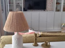 Apartamento Adela, hotel u gradu Araya