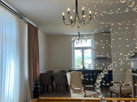 Elegant French Penthouse in Old Tbilisi, hotel en Tiflis