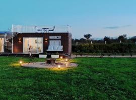 The Locke and Key Experience, hotel met hottubs in Isuvya