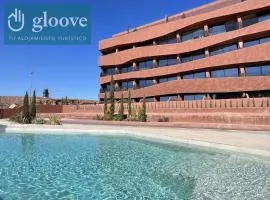 Estudio de diseño con piscina by Gloove