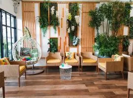 CLUB HOUSE 124 near Suvarnabhumi, BKK Airport