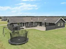 Cozy Home In Løkken With Wifi