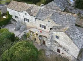 Maison caussenarde de caractère Marguerite Rose