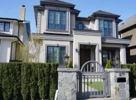 Guest Bedrooms in Vancouver West