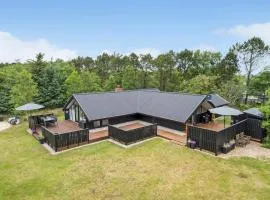 Three-Bedroom Holiday Home In Ringkobing