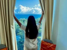 Serenity Rincon Guesthouse、リンコンのビーチ周辺のバケーションレンタル