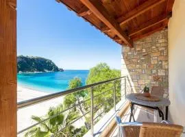 Potam'Sea Bliss 37- Beach Front, Sun Beds & Parking