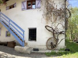 G&icirc;te Le Moulin papillon, vandrehjem i LʼArgenti&egrave;re-la-Bess&eacute;e