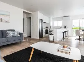 Awesome Beach House on Oceanview Road