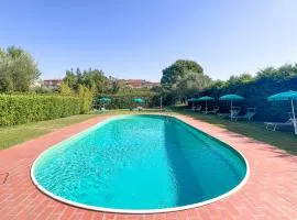 Lovely Apartment In Tuoro Sul Trasimeno