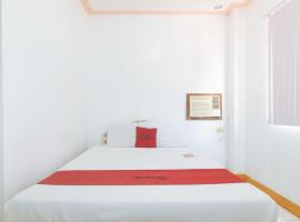 RedDoorz at Coco Grove Tourist Inn, hotel em Panglao