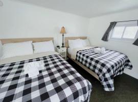 South Arm Retreats Motel @ Lake Charlevoix - Double Room 2, hotel a East Jordan